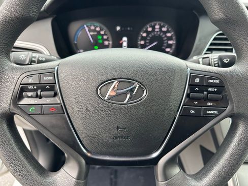 Used 2016 Hyundai Sonata SE image 23