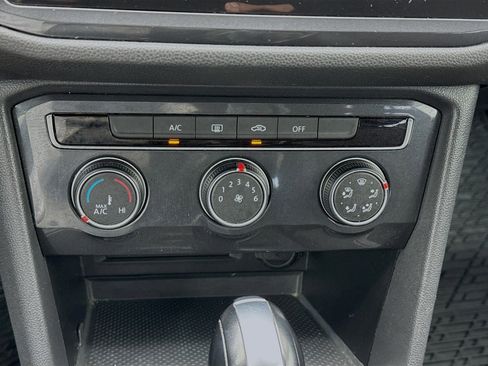 Used 2021 Volkswagen Tiguan S image 12