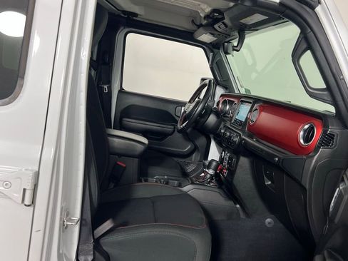 Used 2022 Jeep Wrangler Unlimited Rubicon w/ Dual Top Group image 36