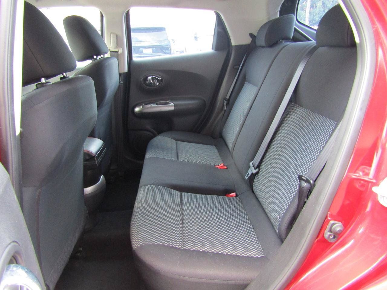 Used 2016 Nissan Juke S FWD image 9
