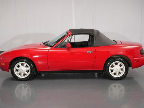 Used 1990 MAZDA MX-5 Miata RWD image 4