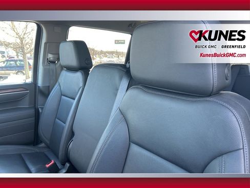 Used 2025 GMC Sierra 1500 SLT image 18