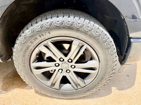 Used 2021 Ford F150 Lariat w/ Equipment Group 502A High AWD/4WD image 4