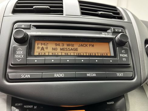 Used 2012 Toyota RAV4 4WD w/ Upgrade Value Pkg image 15