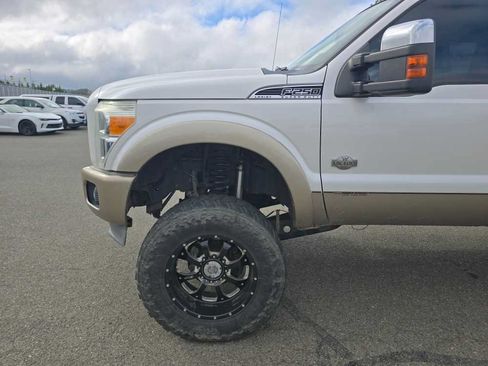Used 2011 Ford F250 King Ranch w/ King Ranch w/Chrome Pkg AWD/4WD image 13