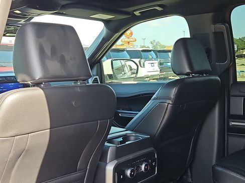 Used 2021 Ford Expedition Max XLT RWD image 16