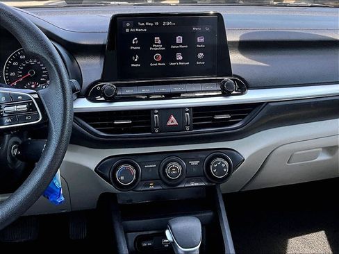 Used 2023 Kia Forte LXS w/ LXS Technology Package FWD image 18