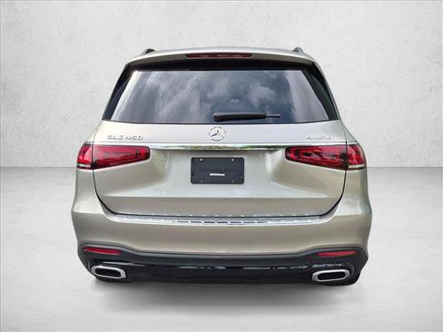 Used 2023 Mercedes-Benz GLS 450 4MATIC image 7