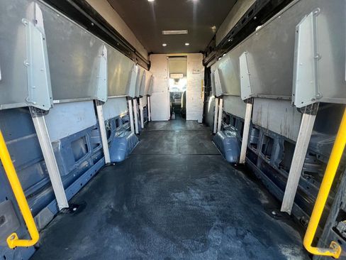 Used 2020 Ford Transit 250 148 High Roof Extended image 10