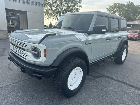 Used 2021 Ford Bronco Badlands AWD/4WD image 3