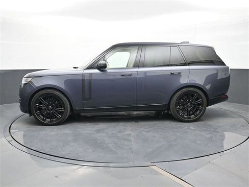 Used 2024 Land Rover Range Rover SE image 2