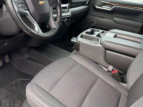 Used 2022 Chevrolet Silverado 1500 LT image 14