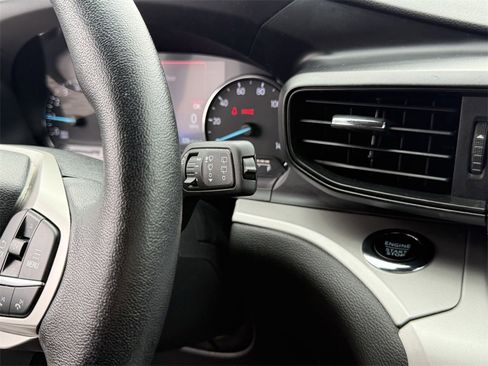 Used 2024 Ford Explorer XLT image 24
