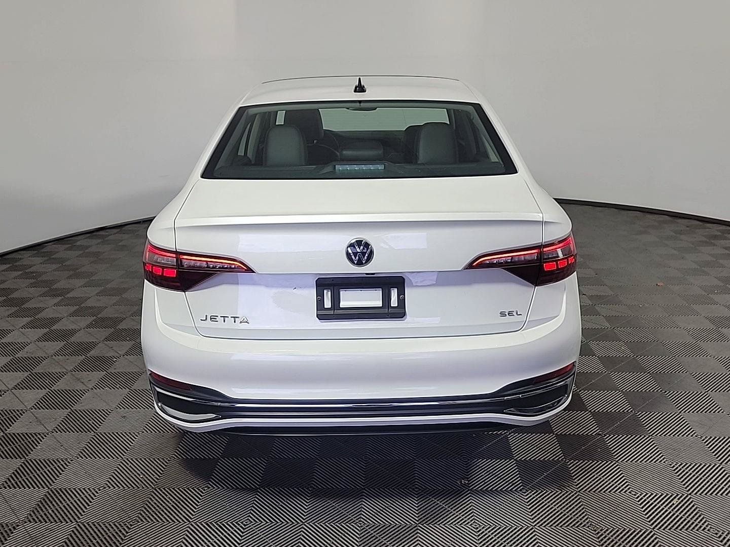 Used 2022 Volkswagen Jetta SEL FWD image 5