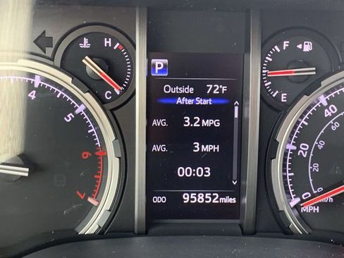 Used 2022 Toyota 4Runner Limited image 20