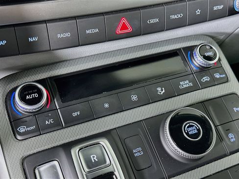 Used 2025 Hyundai Palisade SEL FWD image 24