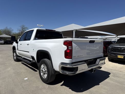 Certified 2024 Chevrolet Silverado 2500 LT w/ Z71 Off-Road Package image 6