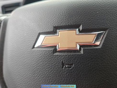 Used 2025 Chevrolet Silverado 1500 LT AWD/4WD image 25