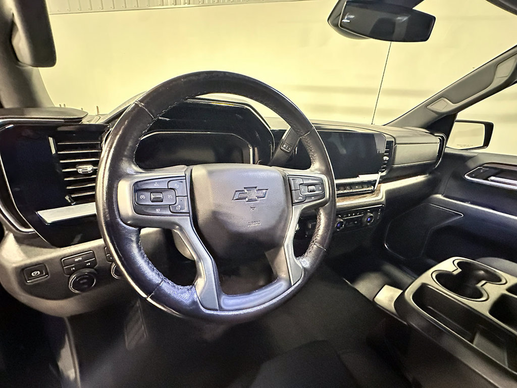 Used 2022 Chevrolet Silverado 1500 RST AWD/4WD image 22