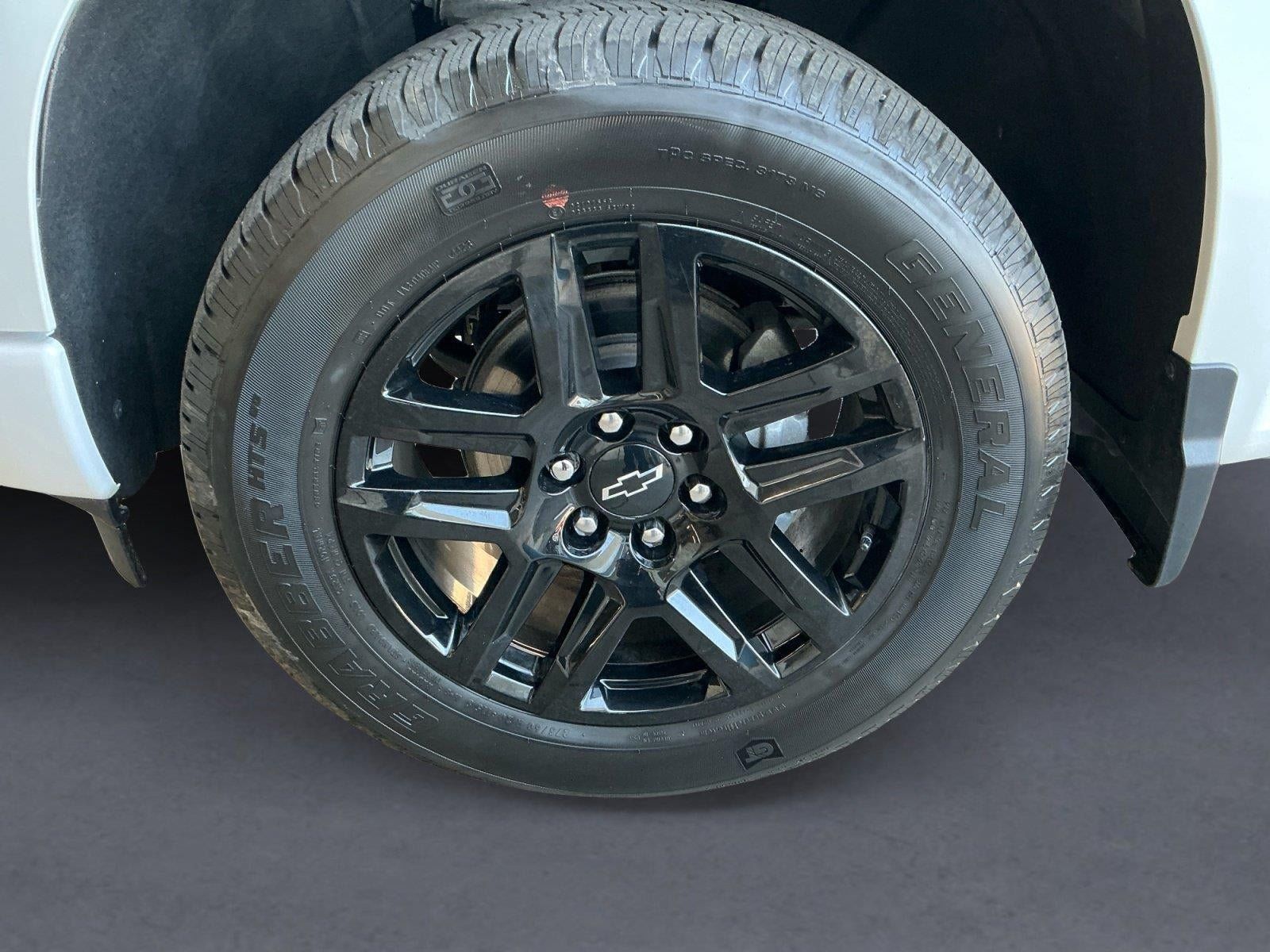Used 2024 Chevrolet Silverado 1500 Custom AWD/4WD image 9