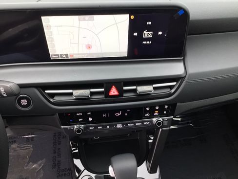 New 2026 Kia Seltos SX image 13