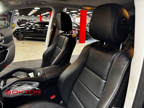 Used 2025 Mercedes-Benz GLE 350 4MATIC image 34
