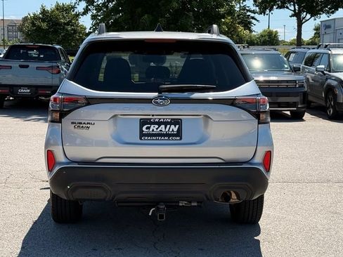 Used 2025 Subaru Forester Premium AWD/4WD image 6