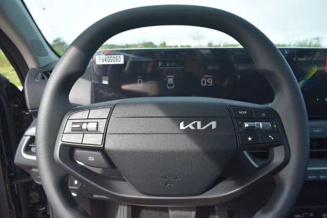 New 2026 Kia K4 FWD image 24