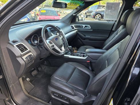 Used 2014 Ford Explorer XLT w/ Equipment Group 202A image 12