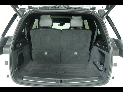 Used 2023 Jeep Grand Cherokee L Overland w/ Luxury Tech Group IV AWD/4WD image 16