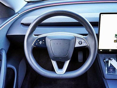 Used 2025 Tesla Model 3 Long Range RWD image 18