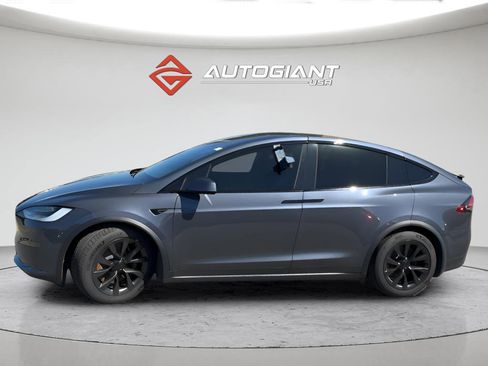 Used 2022 Tesla Model X image 3