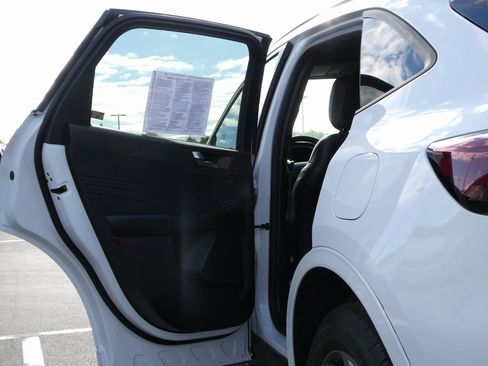 Used 2023 Ford Escape ST-Line image 31