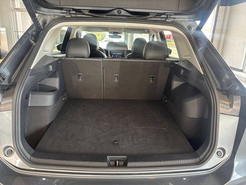 Used 2026 Volkswagen Tiguan SE FWD image 33