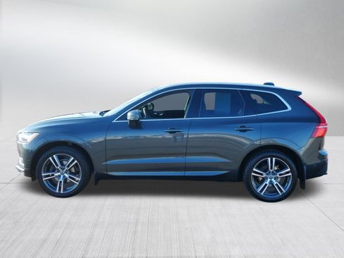 Used 2019 Volvo XC60 T5 Momentum w/ Multimedia Package image 4