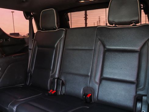 Used 2021 GMC Yukon SLT image 26