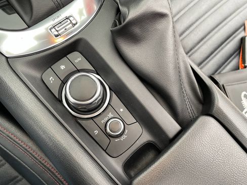 Used 2018 FIAT 124 Spider Abarth w/ Convenience Group image 62