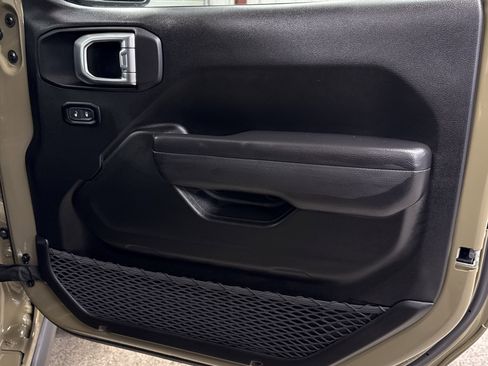 Used 2025 Jeep Gladiator Willys image 21