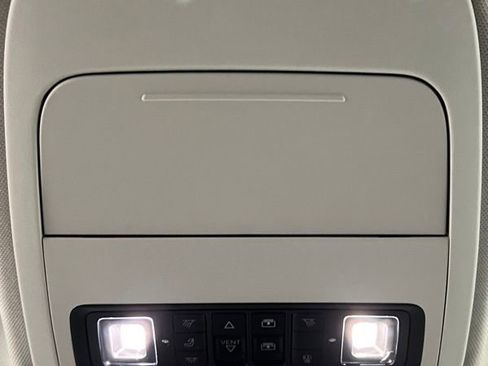 Used 2025 Ford Expedition Active AWD/4WD image 41