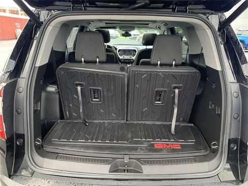 Certified 2023 GMC Acadia SLE w/ Driver Convenience Package image 26