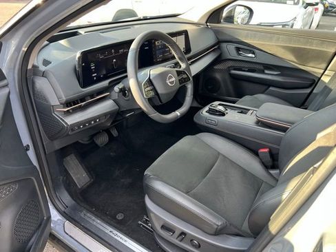 Used 2024 Nissan Ariya AWD image 11