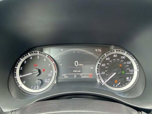 Certified 2025 Toyota Highlander LE FWD image 27