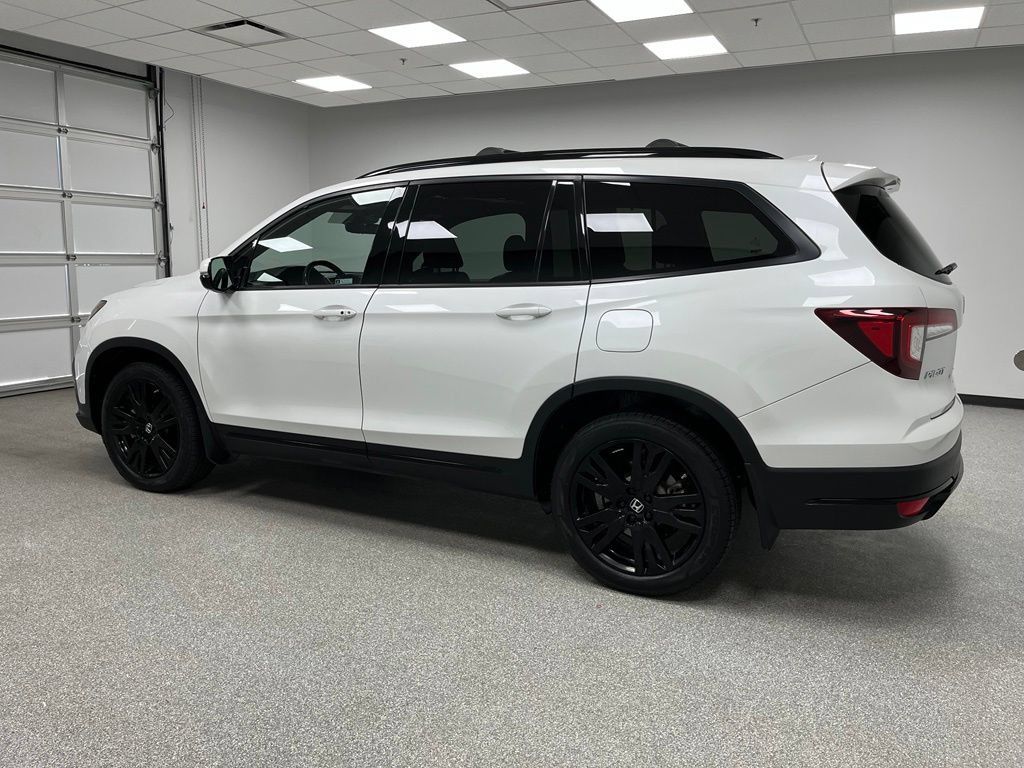 Used 2021 Honda Pilot Black Edition image 7