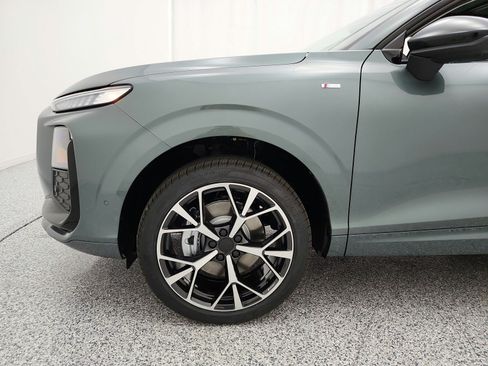 New 2026 Audi Q3 quattro 2.0T AWD/4WD image 13