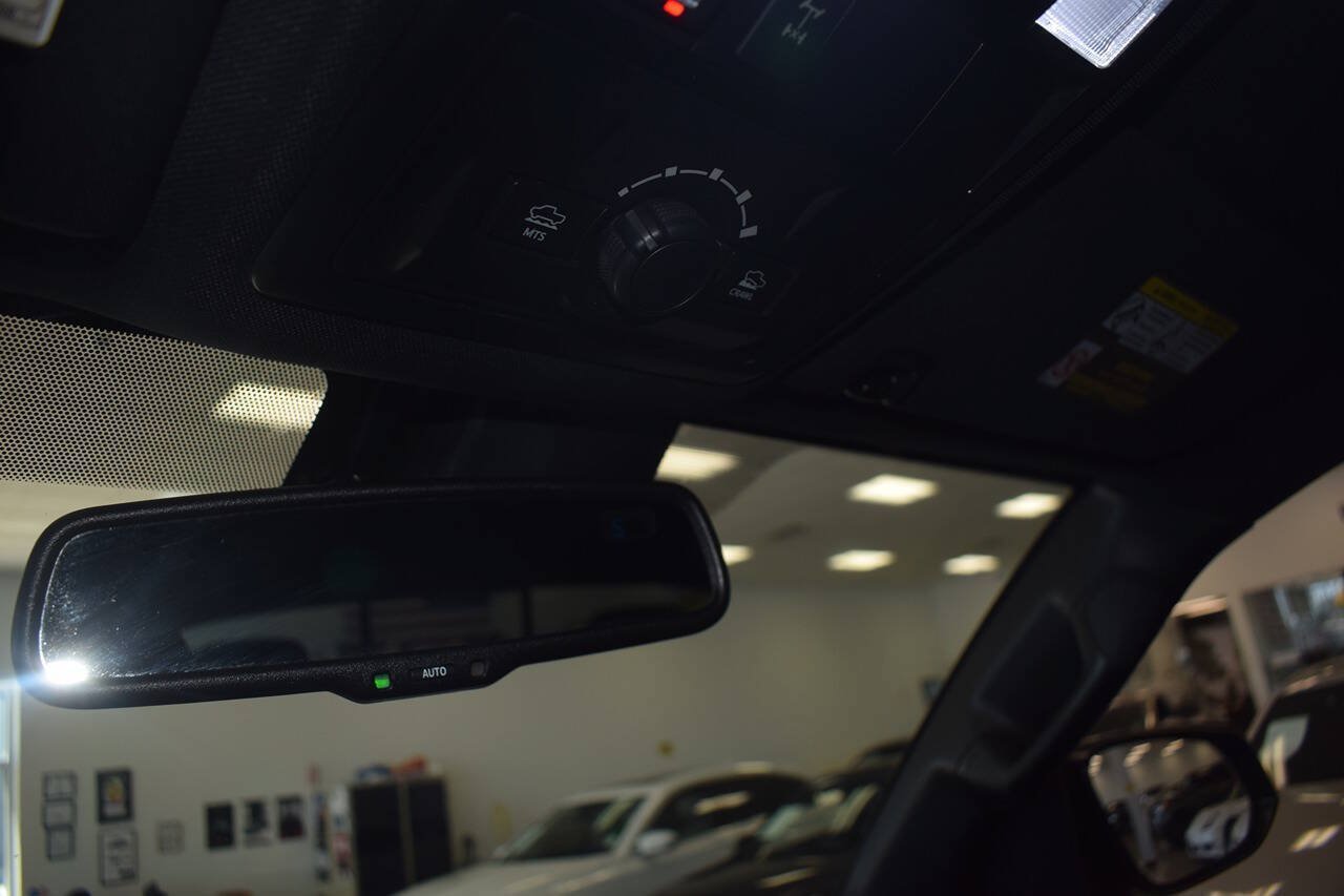 Used 2020 Toyota Tacoma TRD Off-Road AWD/4WD image 30
