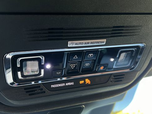 Used 2022 Lincoln Aviator Black Label w/ Class IV Trailer Tow Package image 30