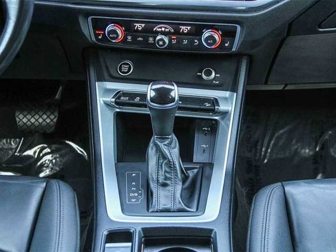 Used 2022 Audi Q3 2.0T Premium w/ Convenience Package image 12