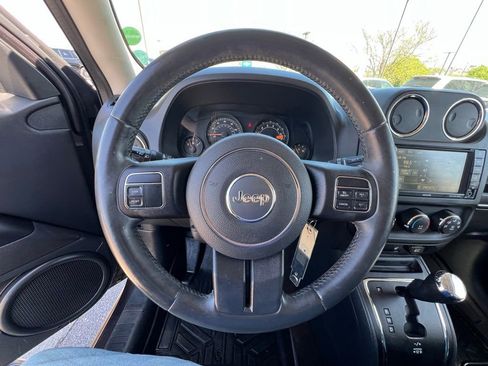 Used 2015 Jeep Patriot High Altitude image 39
