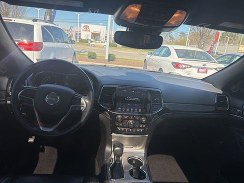 Used 2021 Jeep Grand Cherokee Overland image 12