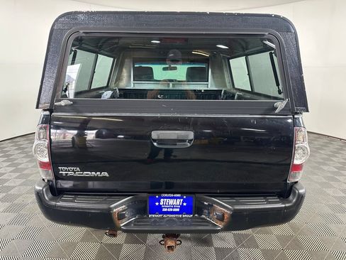 Used 2011 Toyota Tacoma 4x4 Regular Cab image 4